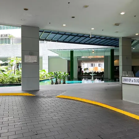 Spritz Empire Regalia Suites & Residence Kuala Lumpur Exterior photo