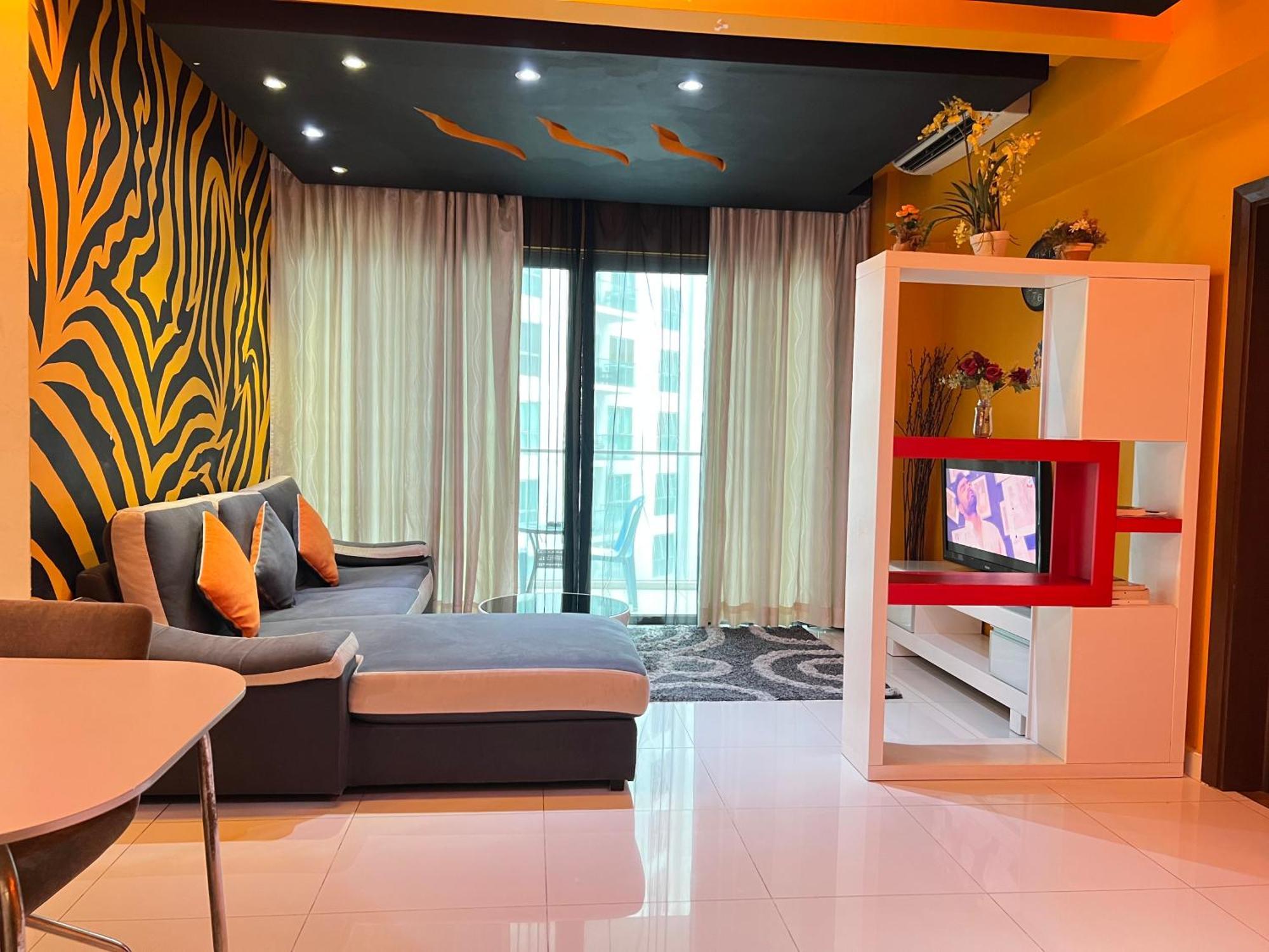 Spritz Empire Regalia & Apartment *