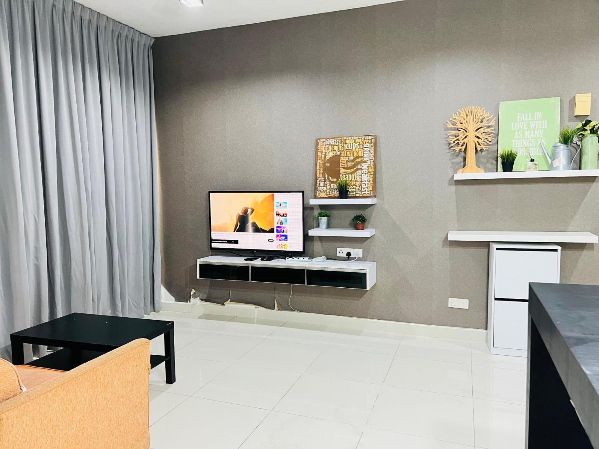 Spritz Empire Regalia & Apartment *