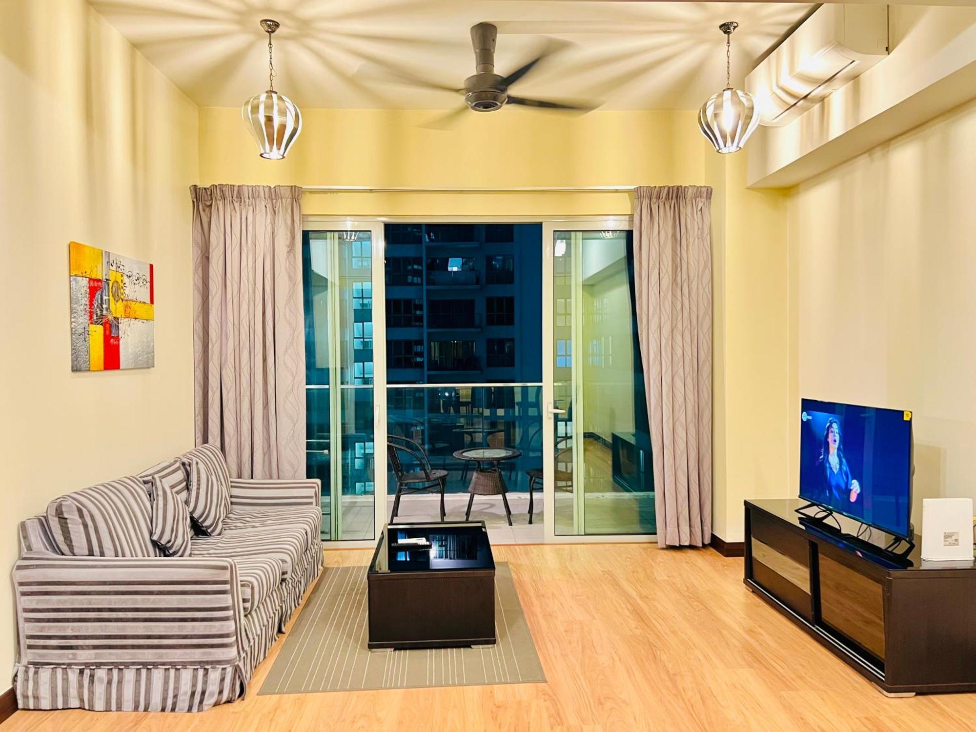 Spritz Empire Regalia & Apartment